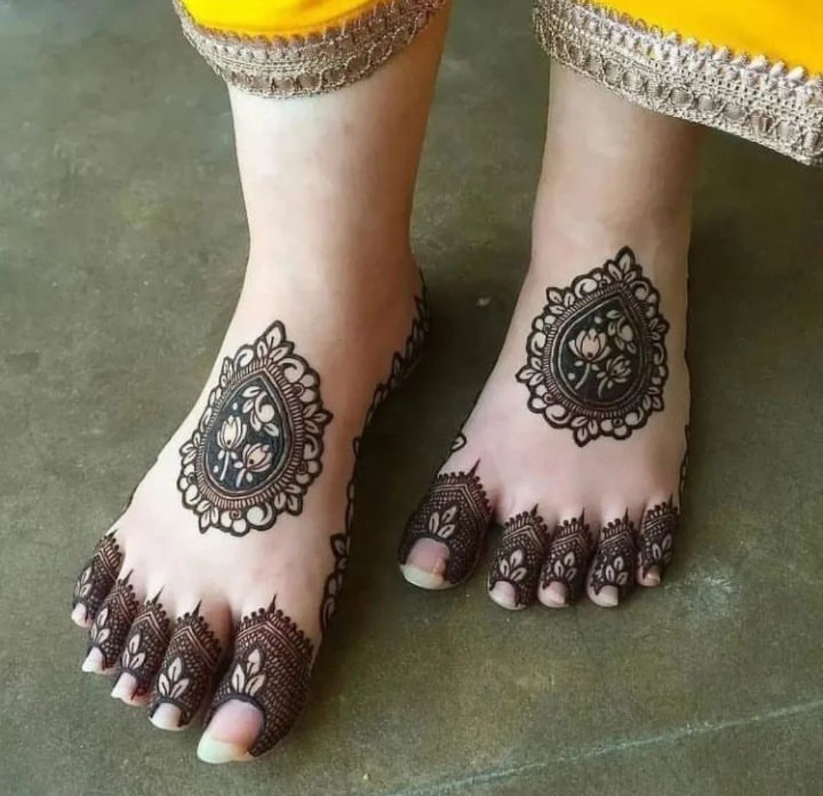 Gujrati Mehndi