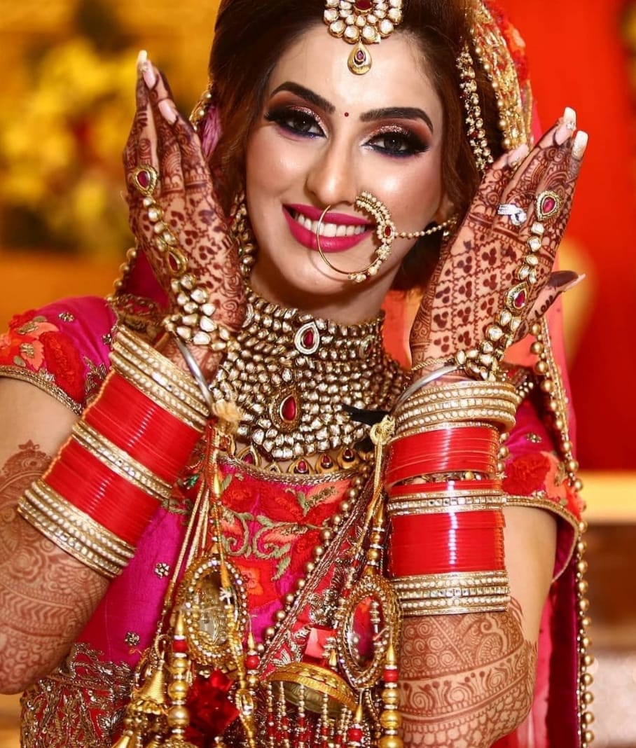 TRADITIONAL MEHNDI SERVICE